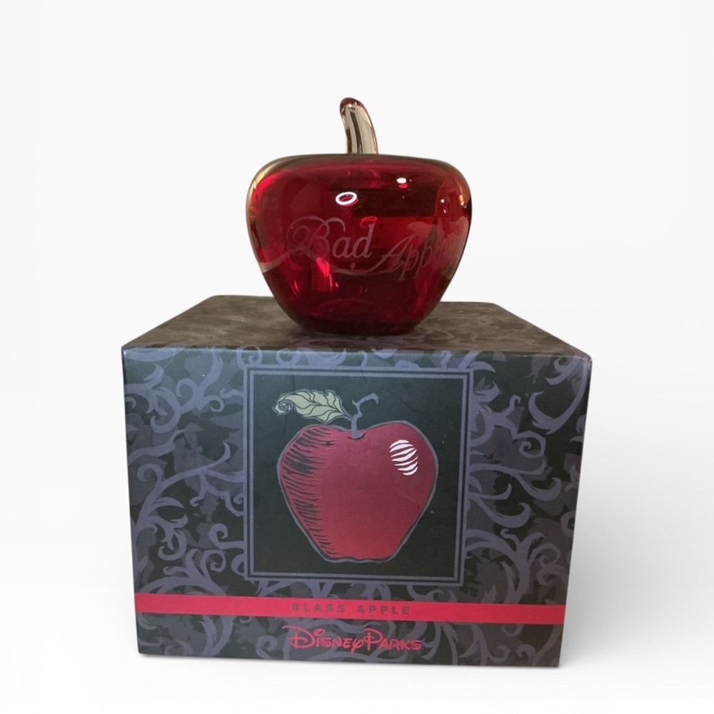 Disney Parks Red Glass Apple Art Snow White Bad Apple